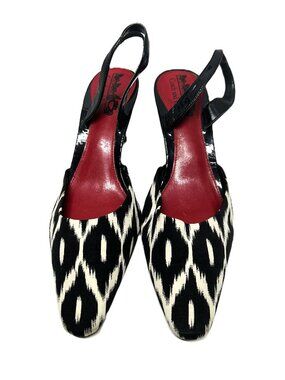 Coach and Four black and cream print fabric pointy toe heels in size 8